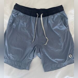 Vuori Men's Kore 7” Short in Blue